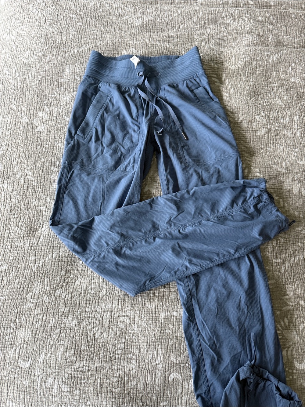 Lululemon Studio Mid Rise Full Length Dance Pants size 2
